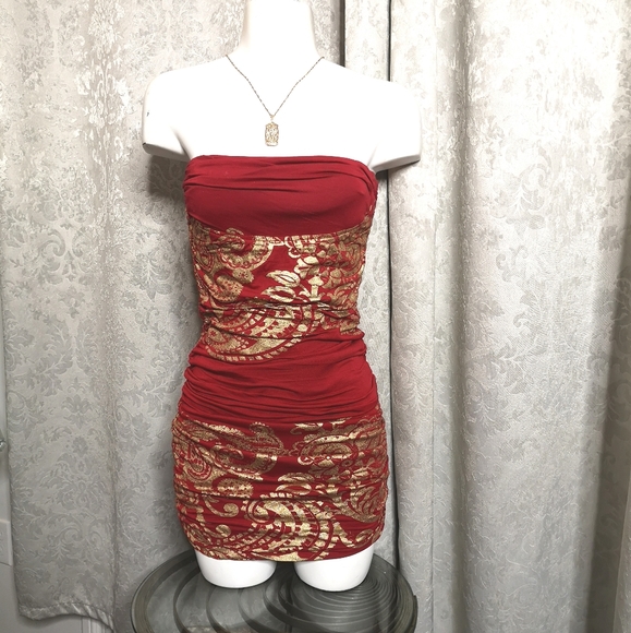 Strapless Red and Gold Ruched 💃 - Picture 1 of 7